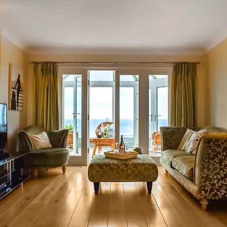 Mulgrave Luxury Holiday home